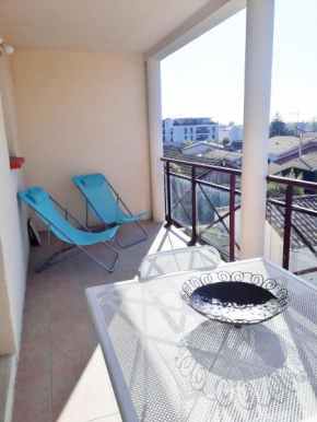 2 pieces terrasse parking au calme PHEOBUS